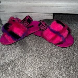 Like new!! Toddler Ugg slippers! Size 8